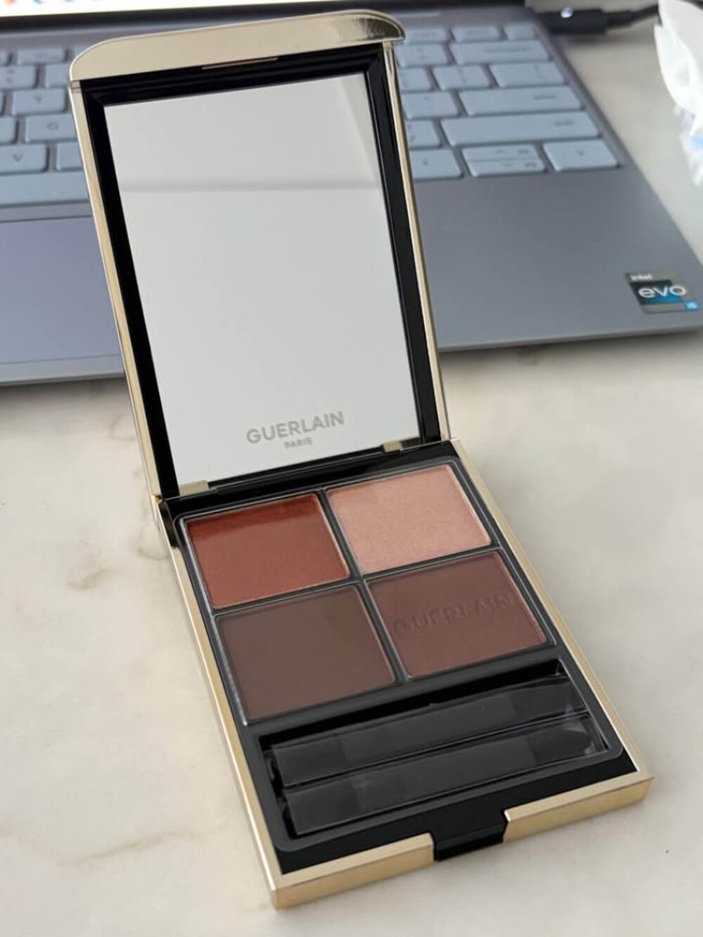 GUERLAIN Ombres G Eyeshadow Quad
